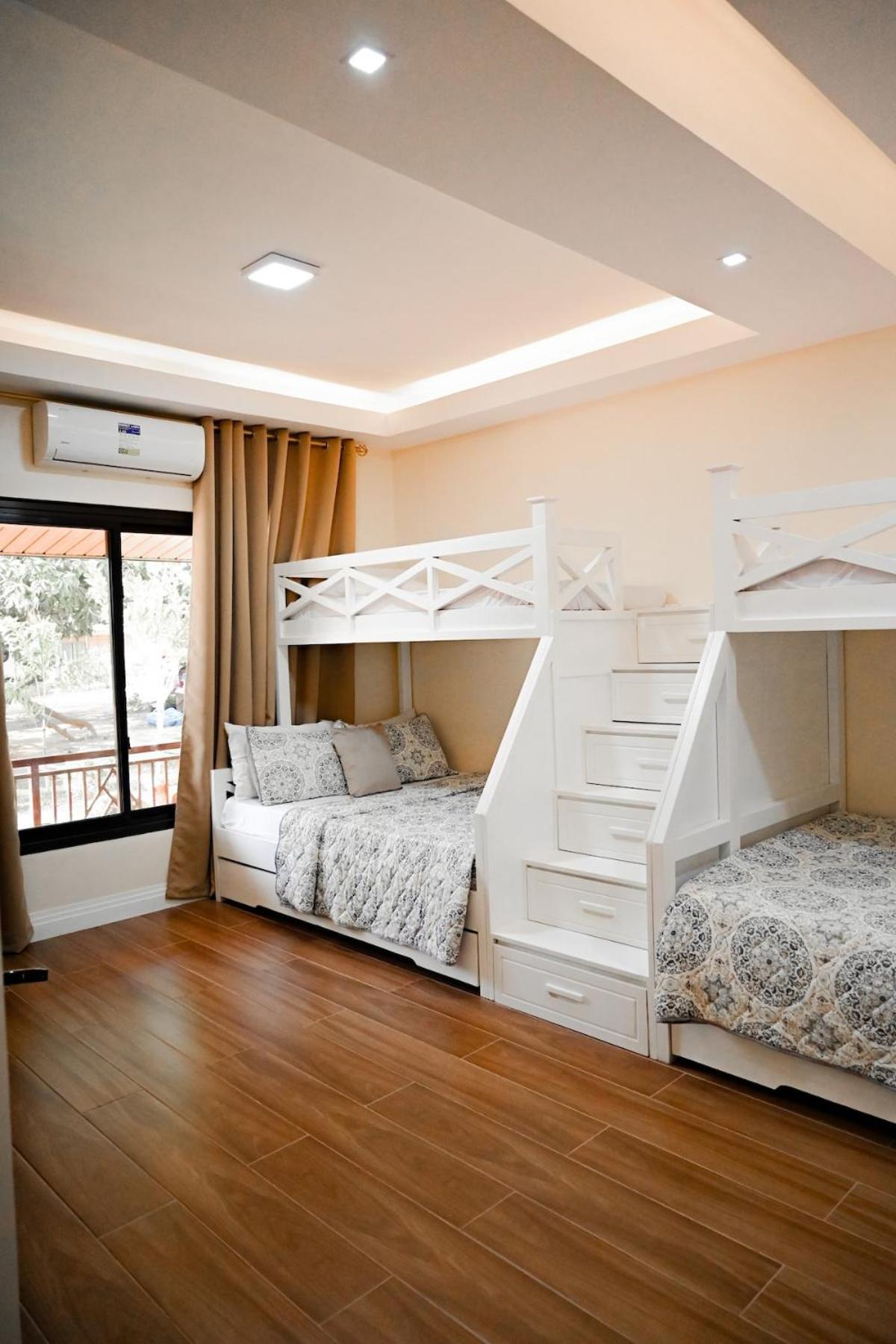 Redwood Cabin Bolinao Εξωτερικό φωτογραφία