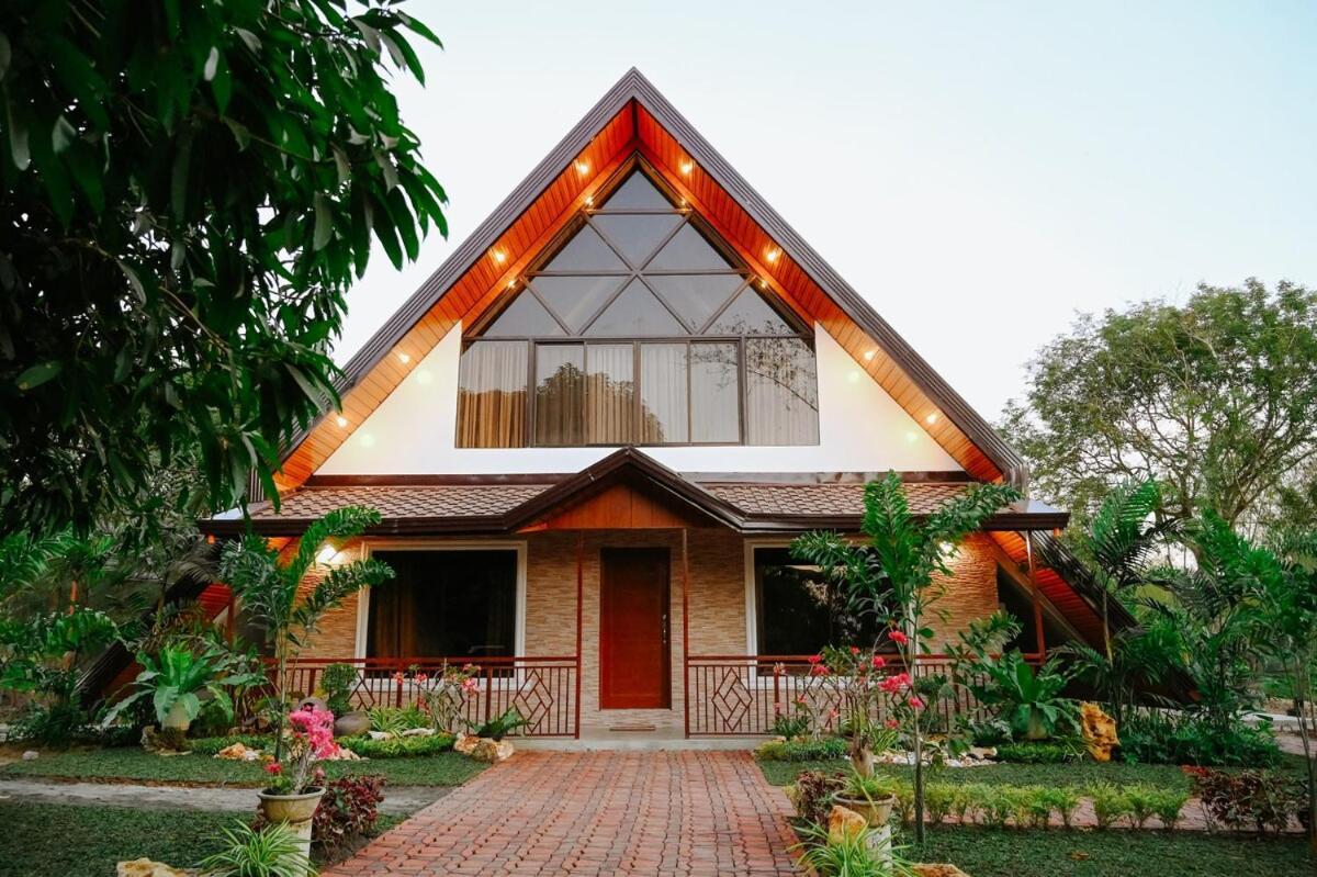 Redwood Cabin Bolinao Εξωτερικό φωτογραφία