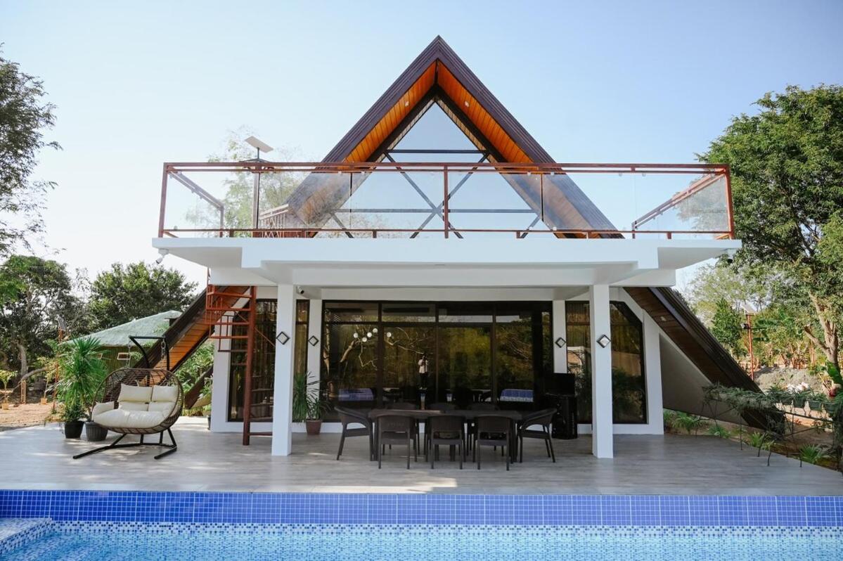 Redwood Cabin Bolinao Εξωτερικό φωτογραφία