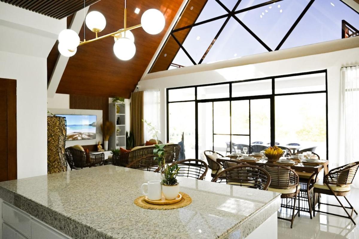 Redwood Cabin Bolinao Εξωτερικό φωτογραφία