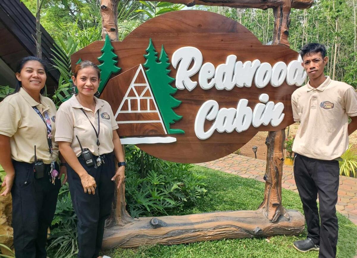Redwood Cabin Bolinao Εξωτερικό φωτογραφία