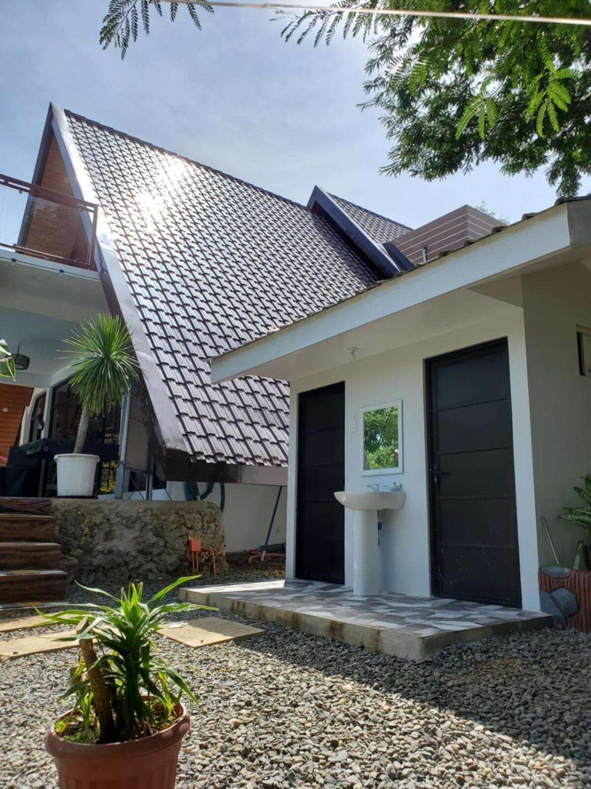 Redwood Cabin Bolinao Εξωτερικό φωτογραφία
